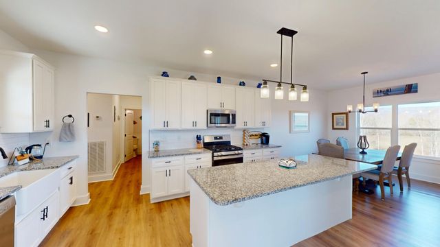 325 Henderson Road, Evensville, TN 37332