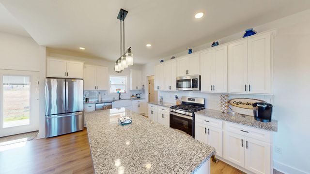 325 Henderson Road, Evensville, TN 37332