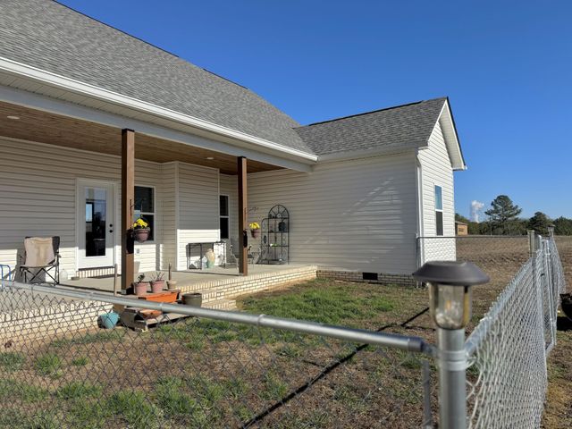 325 Henderson Road, Evensville, TN 37332