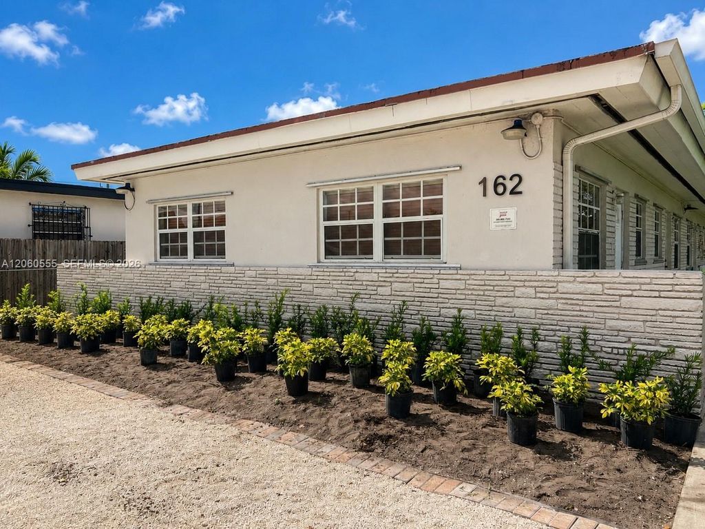 162 W 33rd St 2, Hialeah, FL 33012