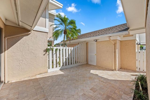 3733 Cape Pointe Circle, Jupiter, FL 33477