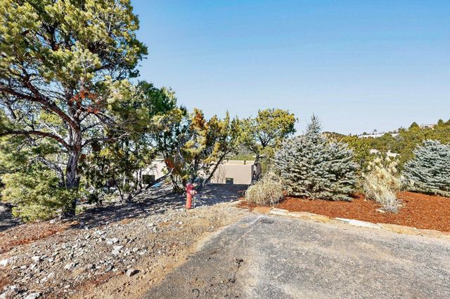 2755 South Point Lot 33, Santa Fe, NM 87501