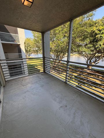 9430 Poinciana Place 305, Davie, FL 33324