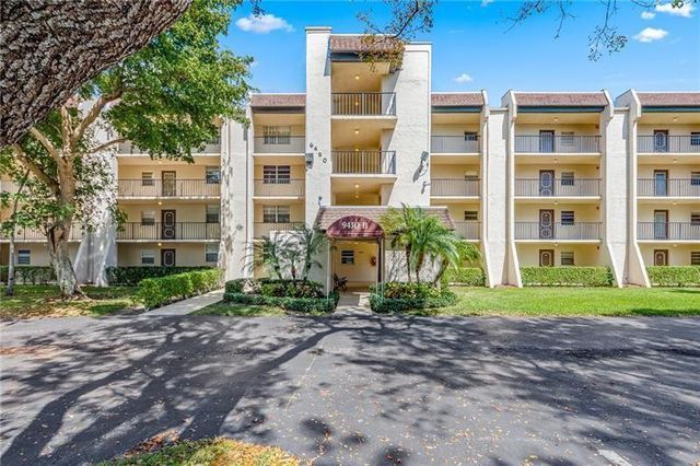 9430 Poinciana Place 305, Davie, FL 33324