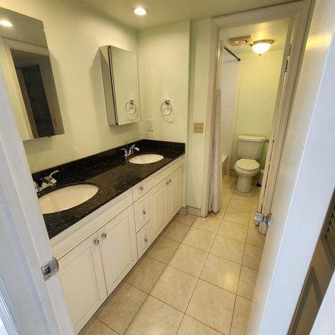 9430 Poinciana Place 305, Davie, FL 33324