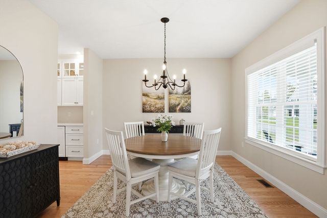 18 Cranberry Farm Rd, Plymouth, MA 02360