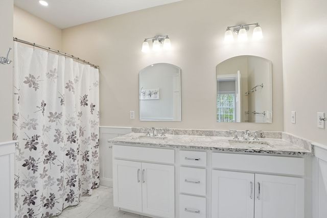 18 Cranberry Farm Rd, Plymouth, MA 02360