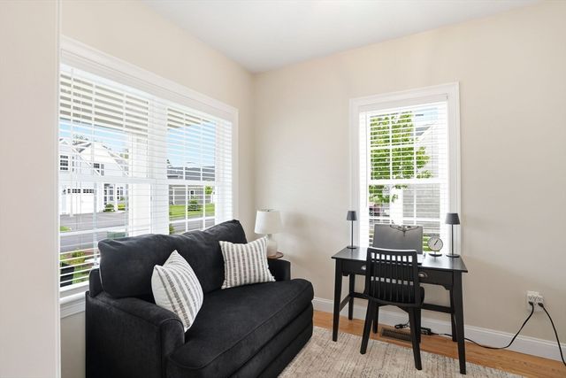 18 Cranberry Farm Rd, Plymouth, MA 02360