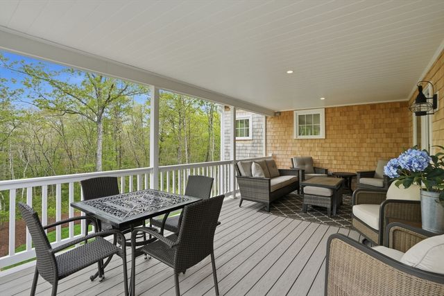 18 Cranberry Farm Rd, Plymouth, MA 02360