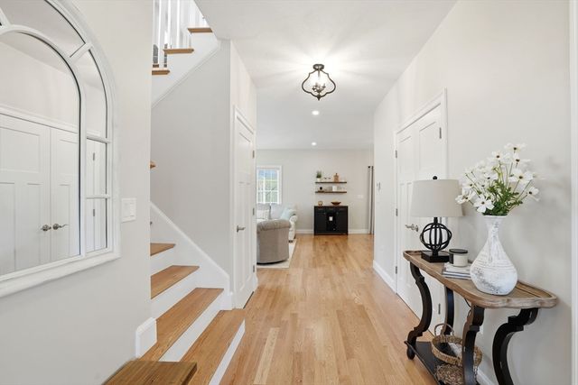 18 Cranberry Farm Rd, Plymouth, MA 02360