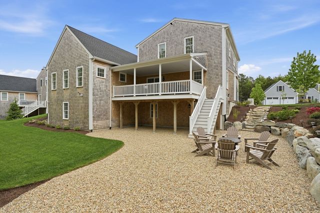 18 Cranberry Farm Rd, Plymouth, MA 02360