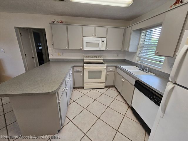 239 NW Grape Road, Lake Placid, FL 33852