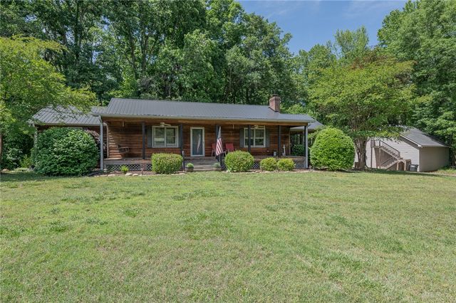 606 Mountain View Road, Williamston, SC 29697