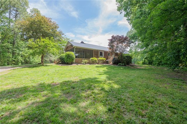 606 Mountain View Road, Williamston, SC 29697