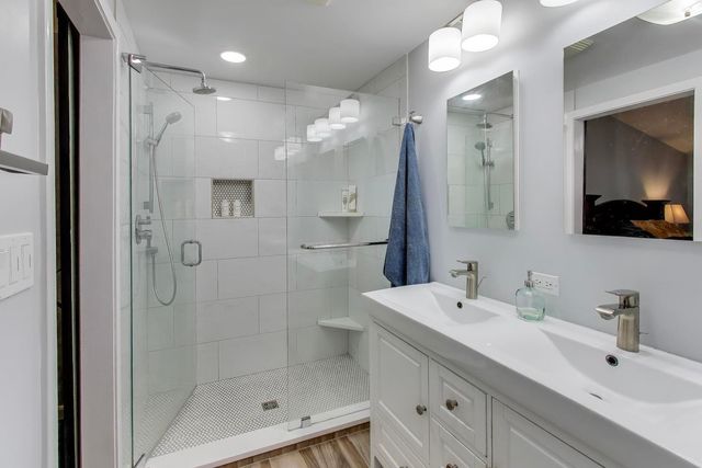 3349 University Avenue, Highland Park, IL 60035