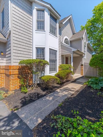 475 FRANKLIN CIR, Yardley, PA 19067