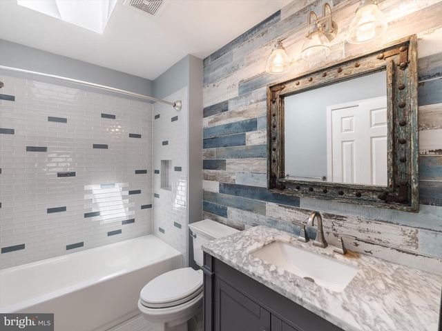 475 FRANKLIN CIR, Yardley, PA 19067