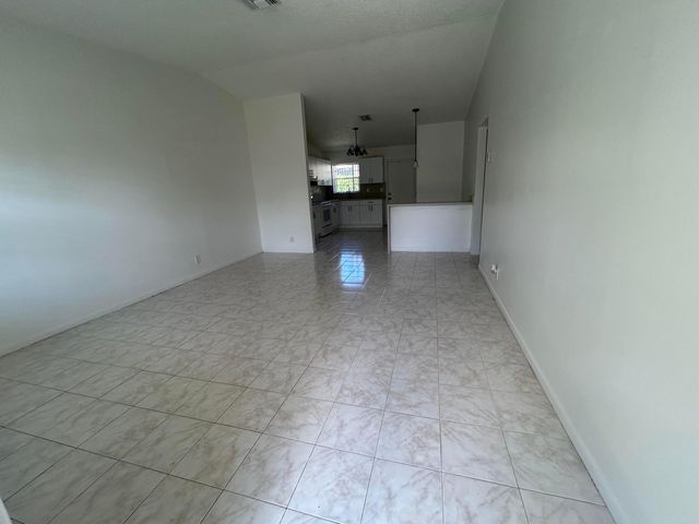 6140 SW 41st Court 1, Davie, FL 33314