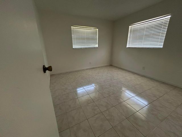 6140 SW 41st Court 1, Davie, FL 33314
