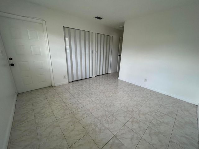 6140 SW 41st Court 1, Davie, FL 33314