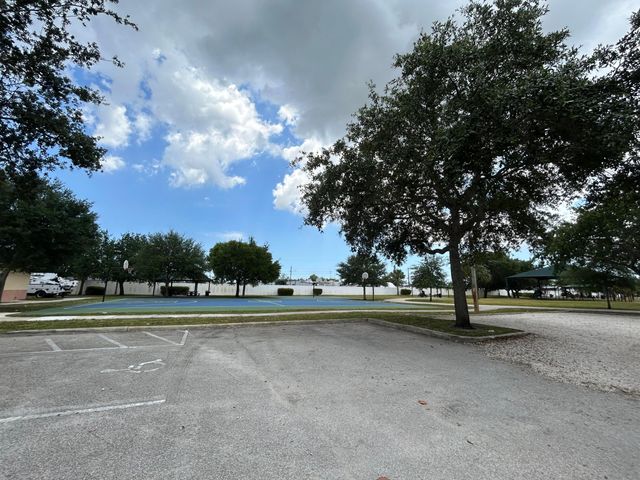 6140 SW 41st Court 1, Davie, FL 33314