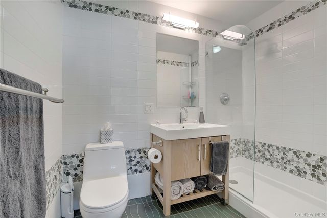 91-16 Shore Front Parkway 5D, Rockaway Beach, NY 11693