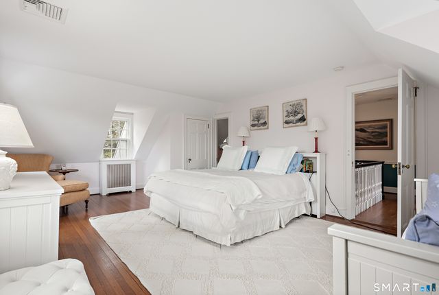 3 Holmewood Lane, New Canaan, CT 06840