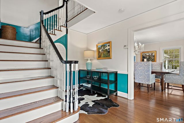 3 Holmewood Lane, New Canaan, CT 06840