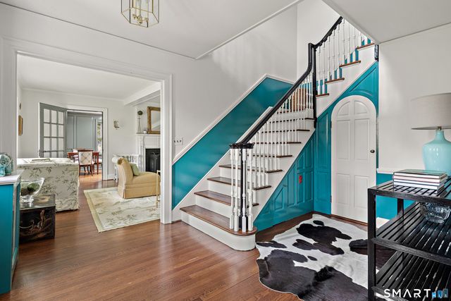 3 Holmewood Lane, New Canaan, CT 06840