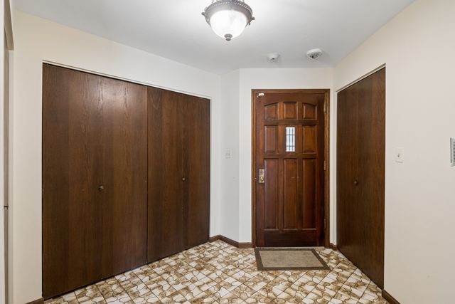 125 Boardwalk Place 201, Park Ridge, IL 60068