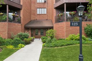 125 Boardwalk Place 201, Park Ridge, IL 60068