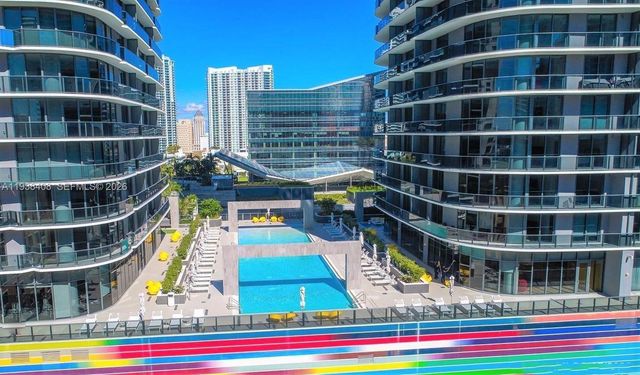 55 SW 9th St 1808, Miami, FL 33130