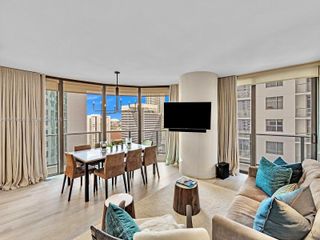 55 SW 9th St 1808, Miami, FL 33130