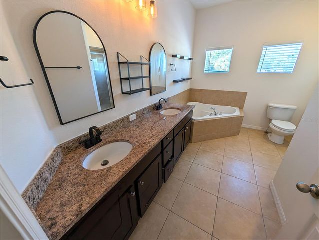 3633 W EVERETTE AVENUE, Tampa, FL 33611