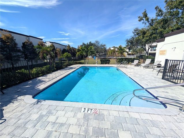 3633 W EVERETTE AVENUE, Tampa, FL 33611