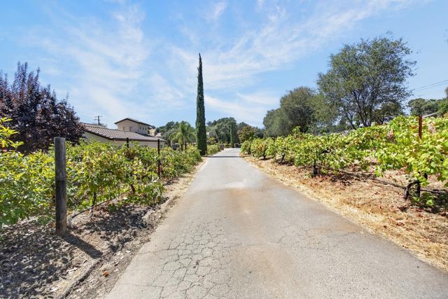 2690 Taylor Rd, Penryn, CA 95663