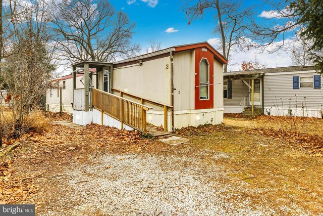 2 MARATHON DR, Mantua, NJ 08051