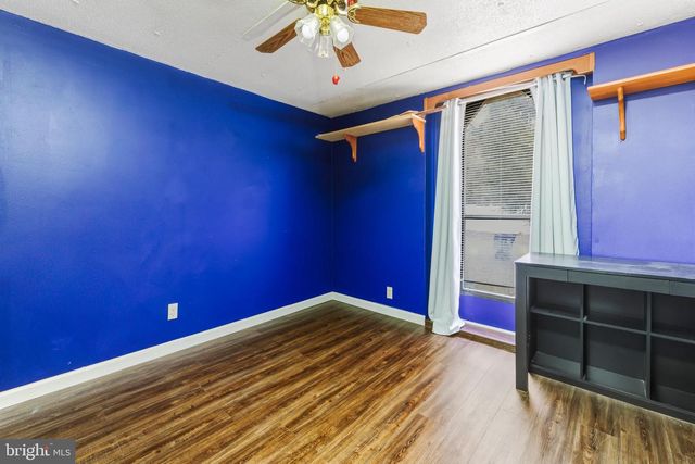 2 MARATHON DR, Mantua, NJ 08051