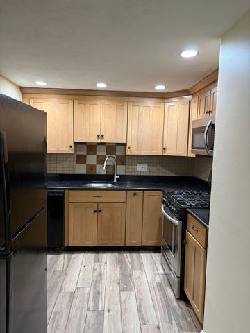 44 Main St. 6, North Reading, MA 01864