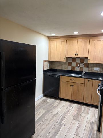 44 Main St. 6, North Reading, MA 01864