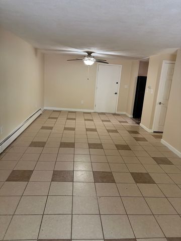44 Main St. 6, North Reading, MA 01864