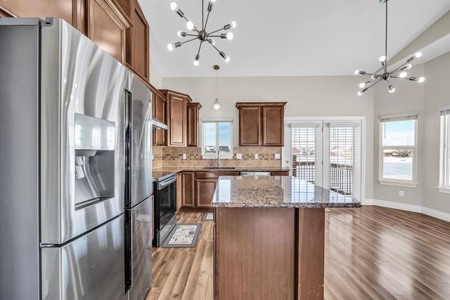 2109 S Cranbrook St, Wichita, KS 67207