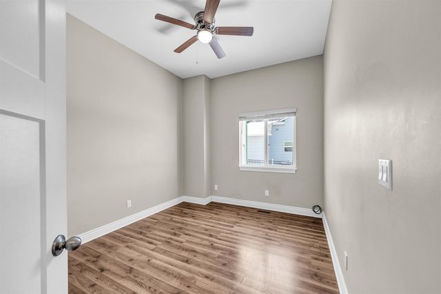 2109 S Cranbrook St, Wichita, KS 67207