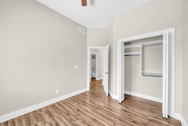 2109 S Cranbrook St, Wichita, KS 67207