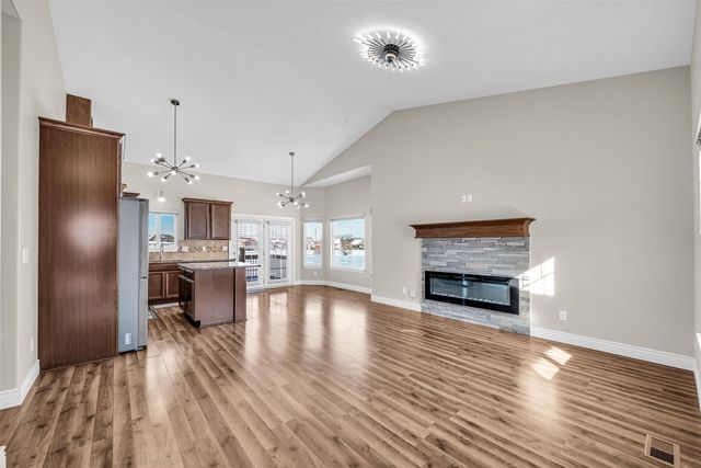 2109 S Cranbrook St, Wichita, KS 67207