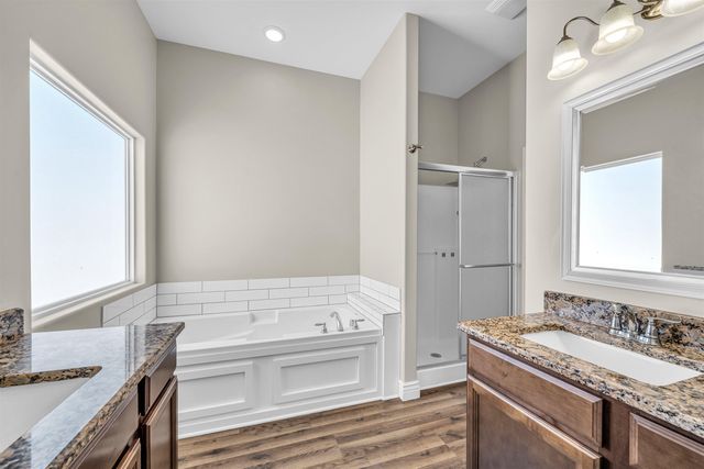 2109 S Cranbrook St, Wichita, KS 67207