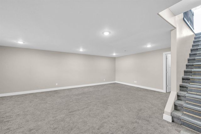 2109 S Cranbrook St, Wichita, KS 67207