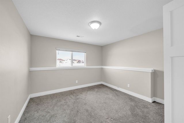 2109 S Cranbrook St, Wichita, KS 67207