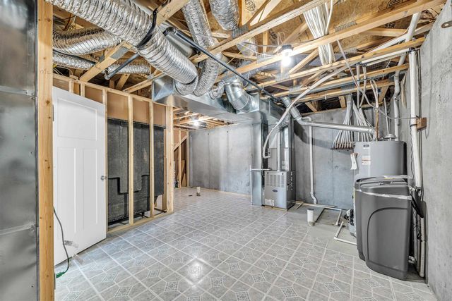 2109 S Cranbrook St, Wichita, KS 67207