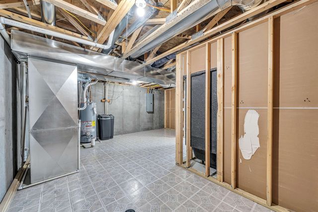 2109 S Cranbrook St, Wichita, KS 67207